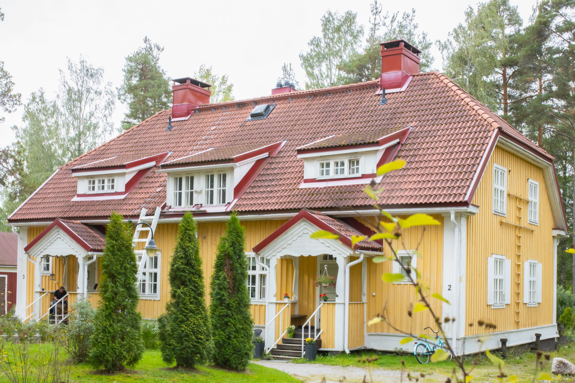 Birger Brunilan suunnittelema talo Pukkimäen puutaloalueella.