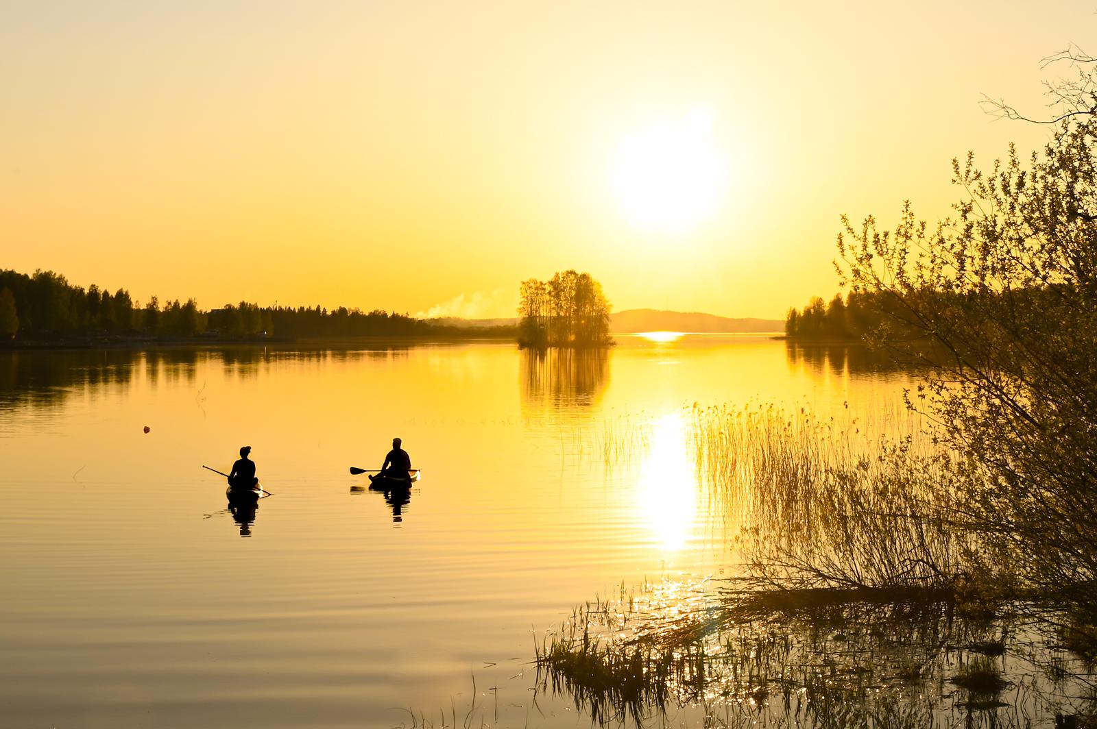 SUP-lautailijoita vesillä.