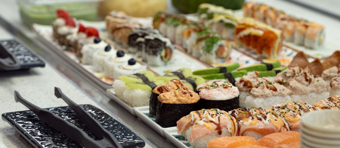 Lajitelma erilaisia susheja.