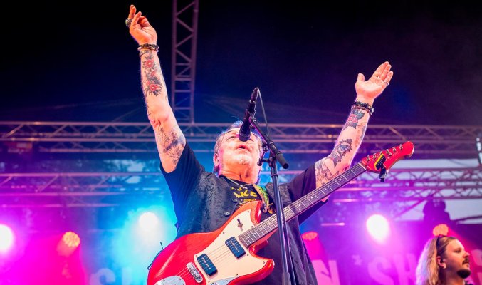 Alt teksti leveälle kortille